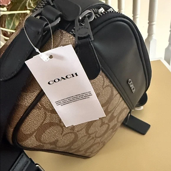 Coach Crossbody Signature Brand New Authentic 9x7 - Picture 8 of 9